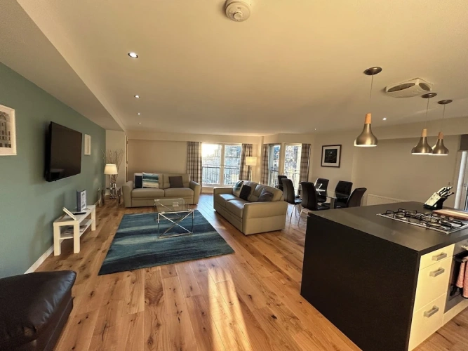 Superior Quadruple Apartment
