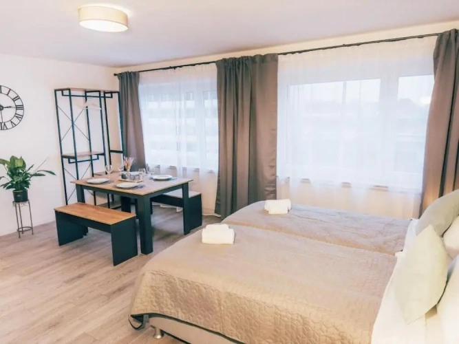 2 Bedrooms Apartment with city view