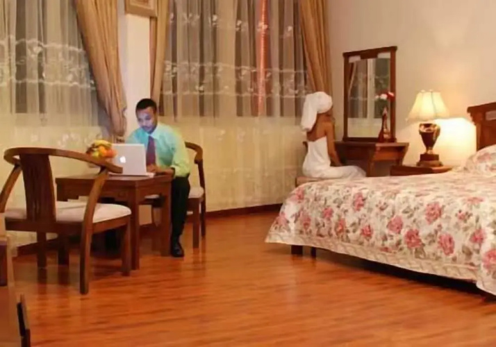 Dimitri Hotel
