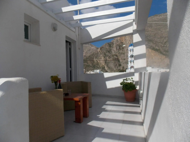 Sunrise Studios Perissa