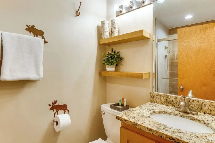 Private Deck & Hot Tub: Silverthorne Home!