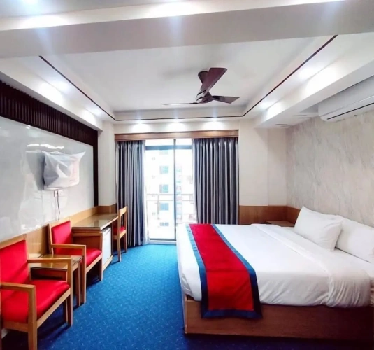 Deluxe Double room with city view