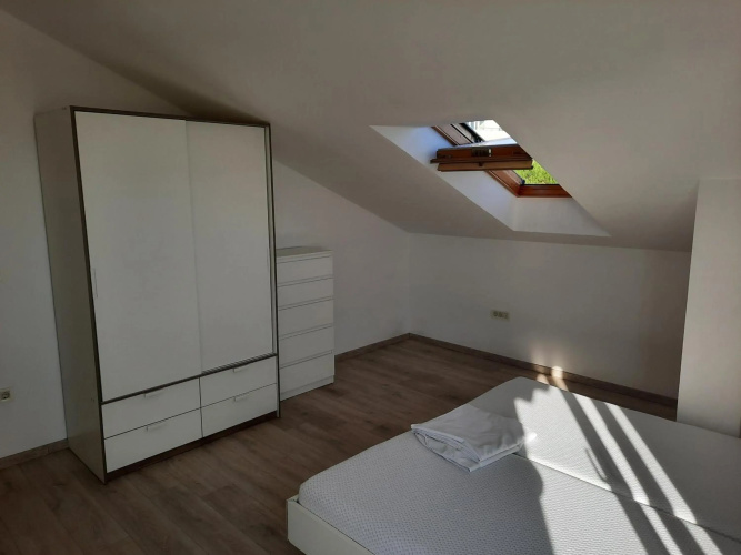 Sea view later apartment