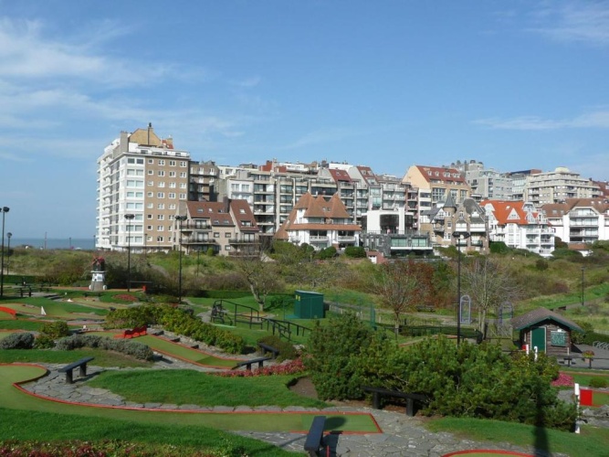 3 Bedrooms Apartment
