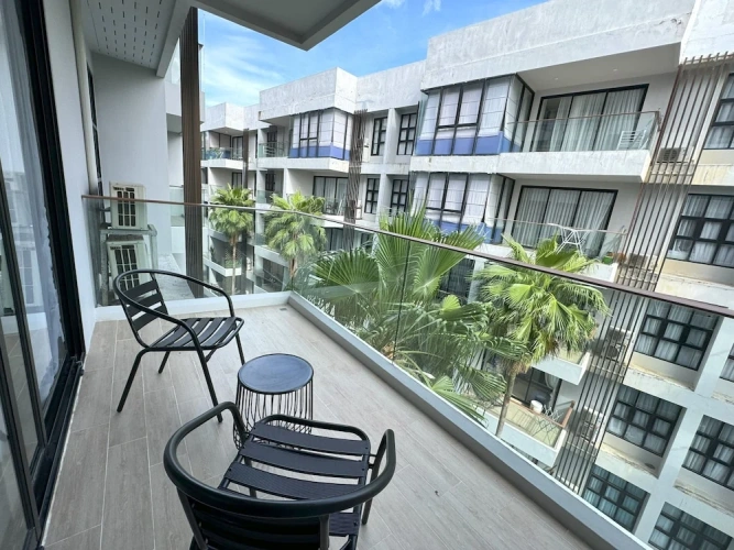 1 Bedroom Deluxe Apartment with balcony and with pool view