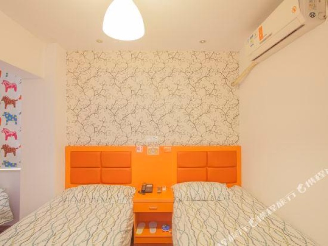 Business Quadruple Suite