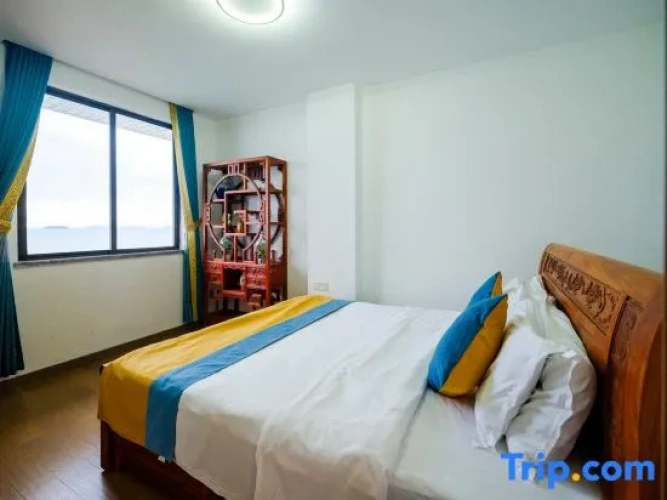 2 Bedrooms Suite with balcony and with sea view