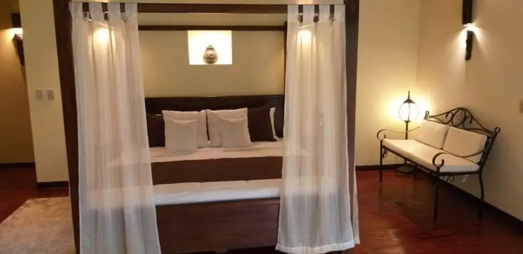 Tropical Suites