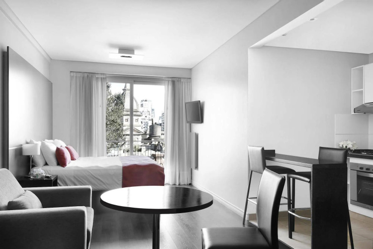 Cyan Recoleta Suites