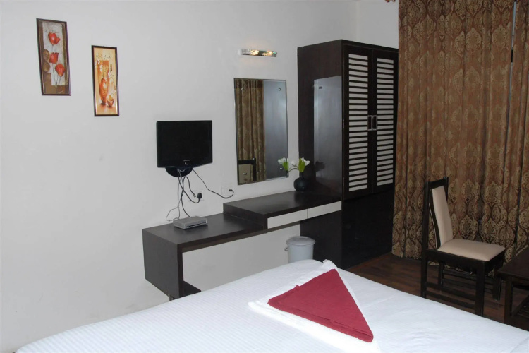 Hotel Enzo International