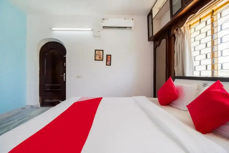Space Ville by OYO Rooms