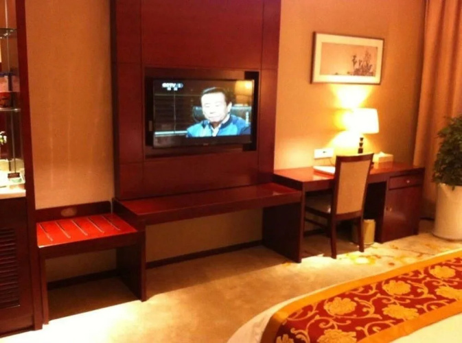 Canal Spring Hotel