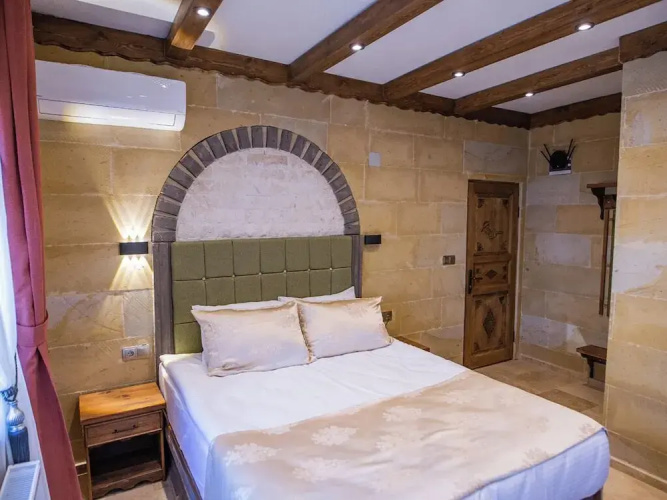 Capavista Cave House