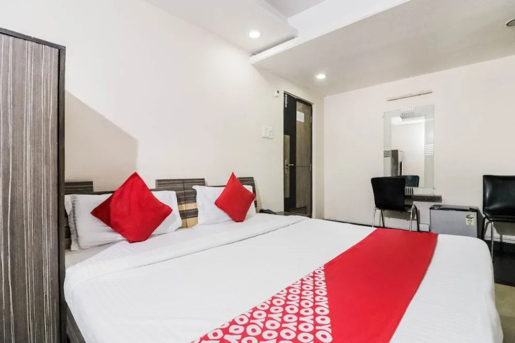 OYO Flagship 9131 Hotel Apsara