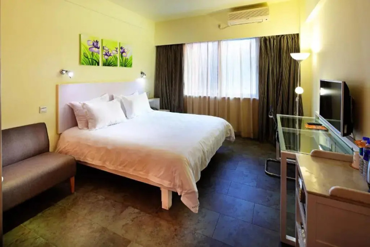 Binjiang Hotel