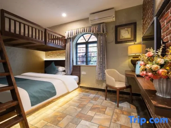4 Bedrooms Suite