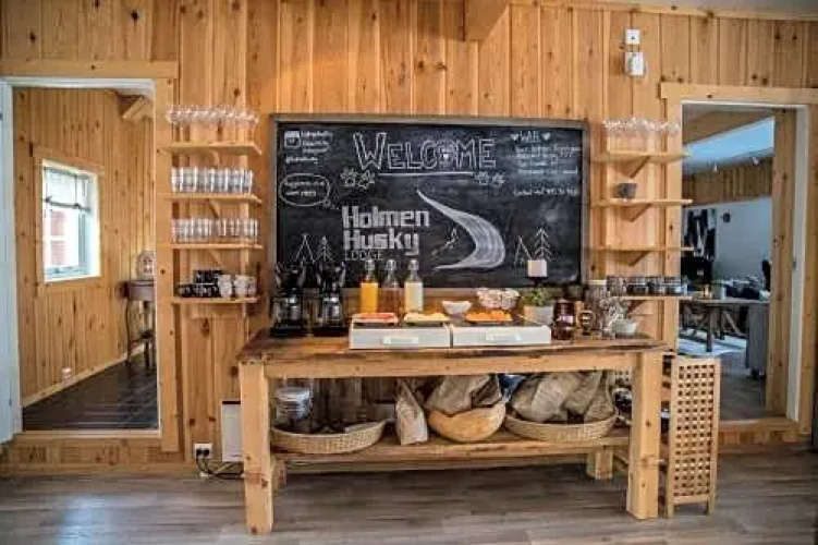 Holmen Husky Lodge
