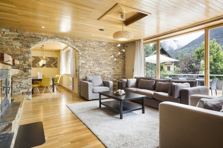 Luderna - Casa con jardín Montcorbison
