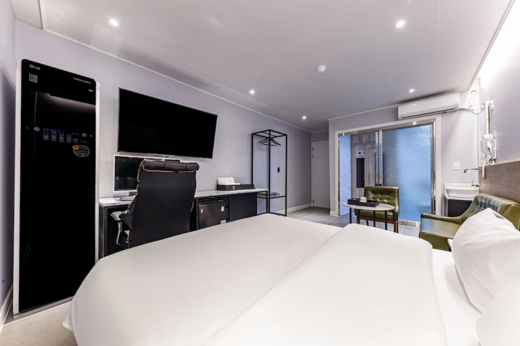 Rest Hotel