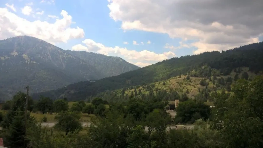 Standard Quadruple room with mountain view