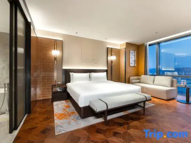 Leezy Hotel