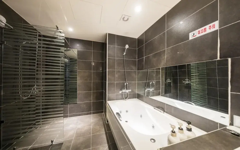 Ansan Walkers Hotel by Cozy