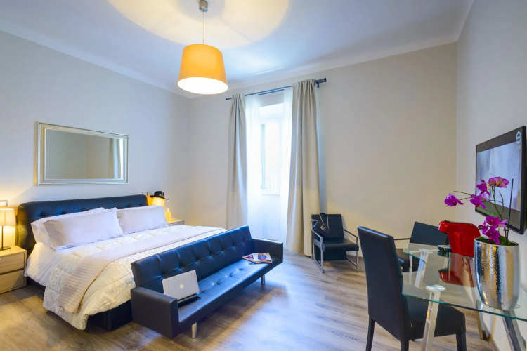 RHS Rienzo suites
