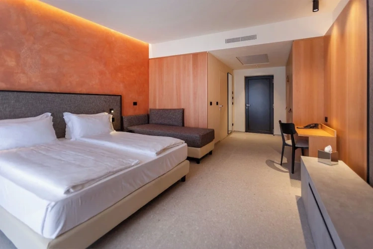 Superior Triple room with balcony and with lake view