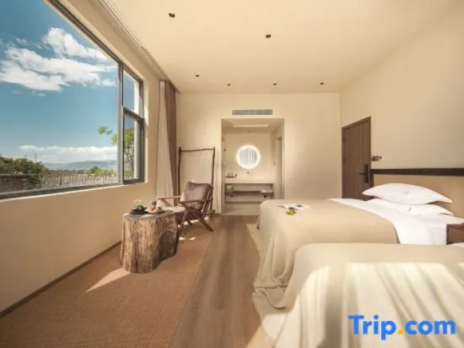 Deluxe Twin room with sunset view