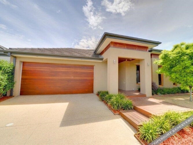 Newington LakehouseOver view