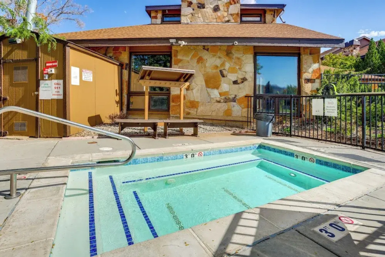 Eden Mountain Escape w/ Community Pool!