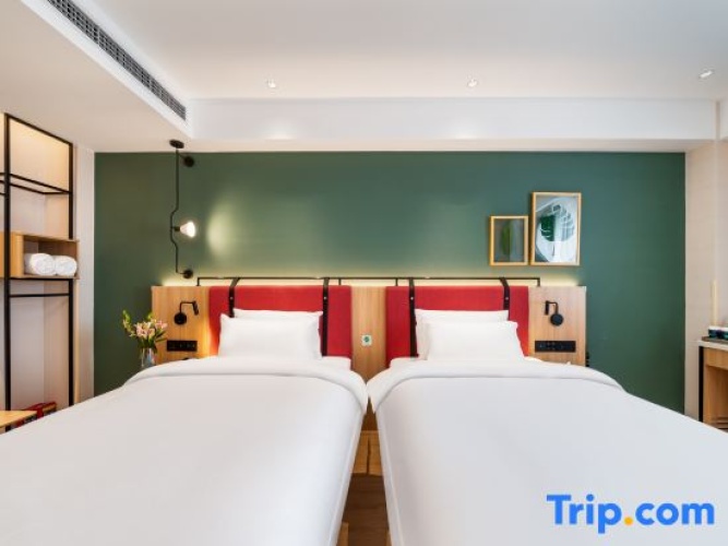 Premier Twin room