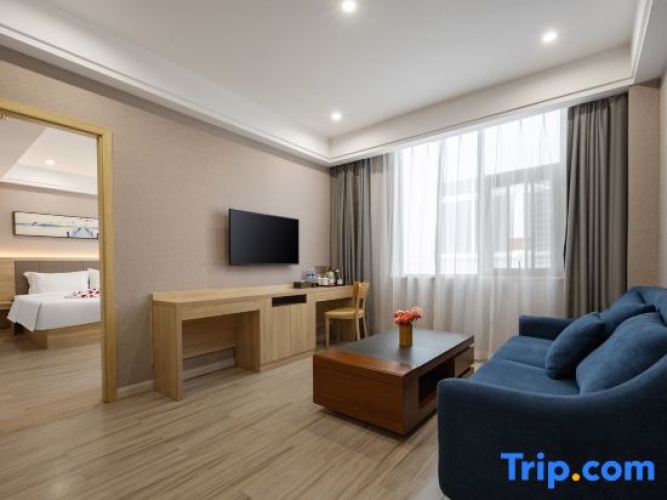 Deluxe Single Suite