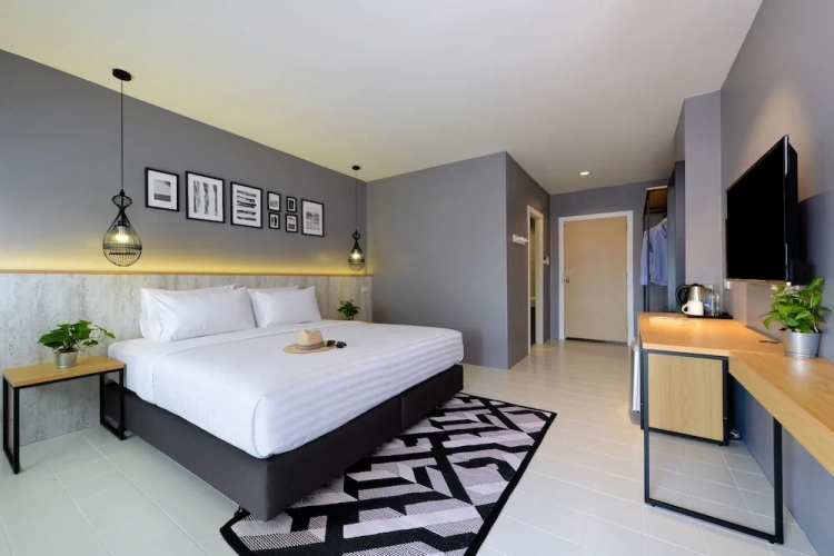 Superior Double room with city view