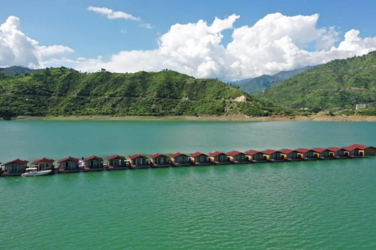 Le ROI Floating Huts & Eco Rooms