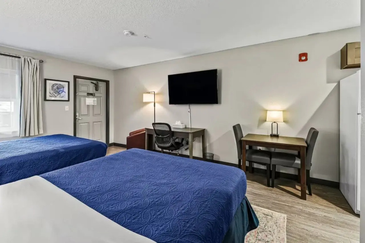 Baymont by Wyndham Ocala Suites