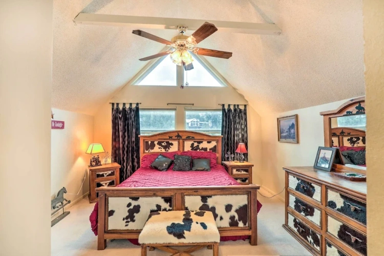 4 Bedrooms Cottage
