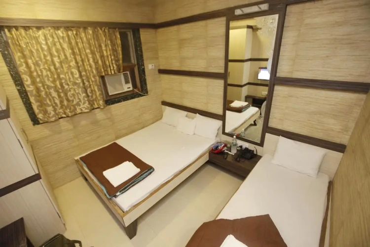 Deluxe Triple room