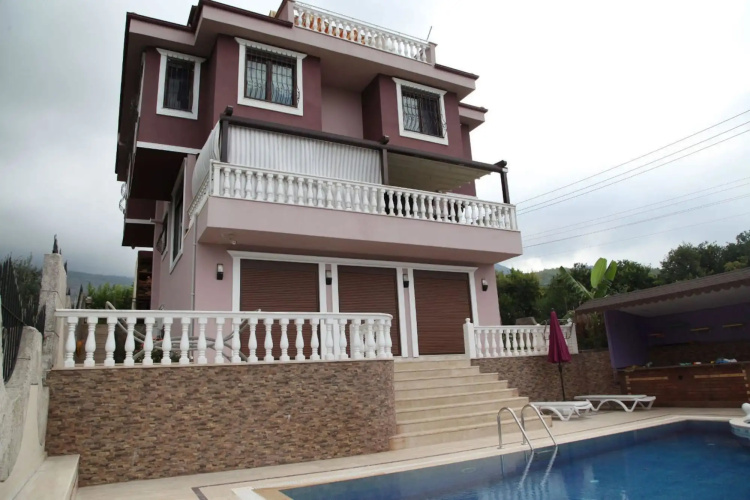 Alaiye Villa