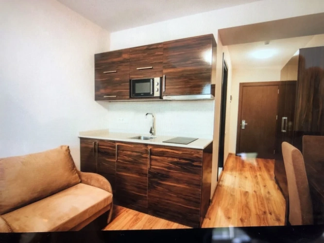 Deluxe Studio