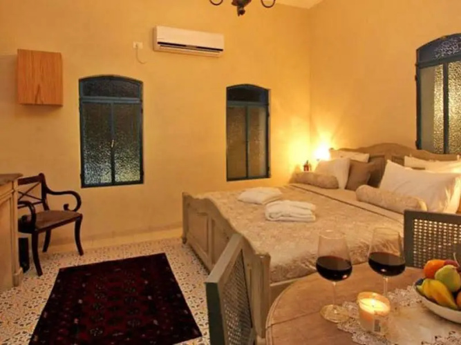 Beit Ha'Omanim Hotel