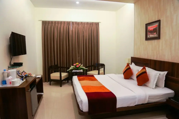 Sapna Clarks Inn
