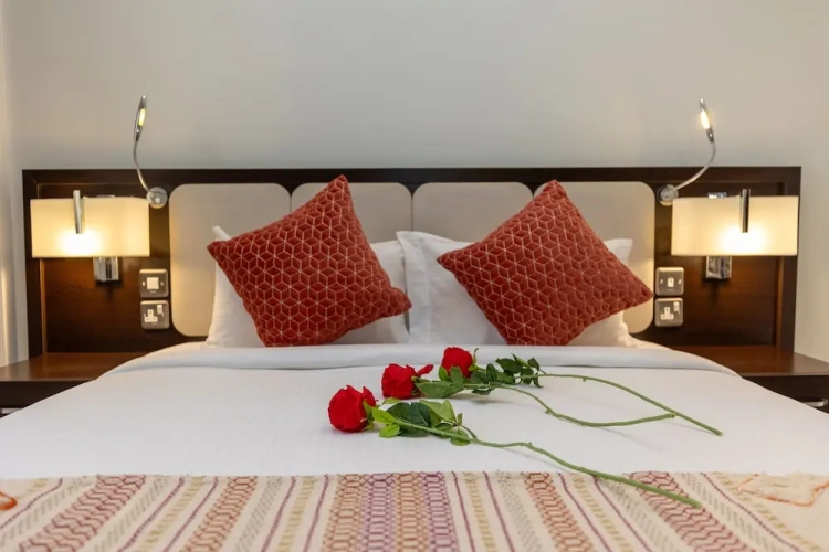 1 Bedroom Standard Single room with partial sea view