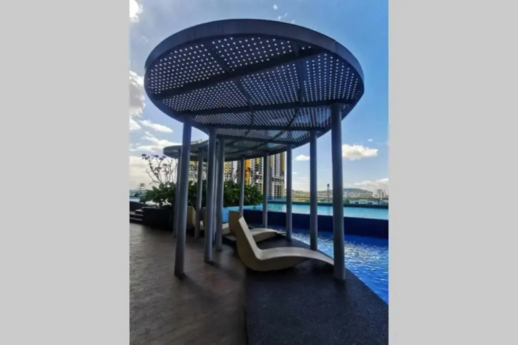 Symphony Tower Studio #2 with balcony