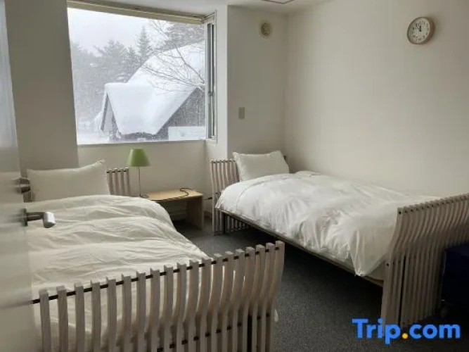 Twin Cottage