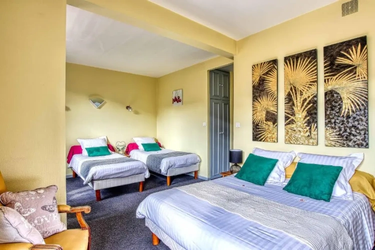 Standard Quadruple Family room