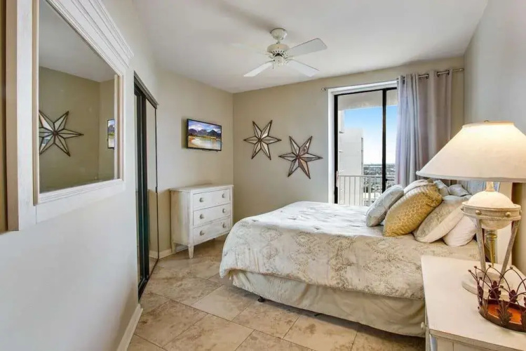 Pelican Pointe 1406 by RedAwning