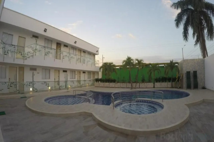 Hotel Calarca Club