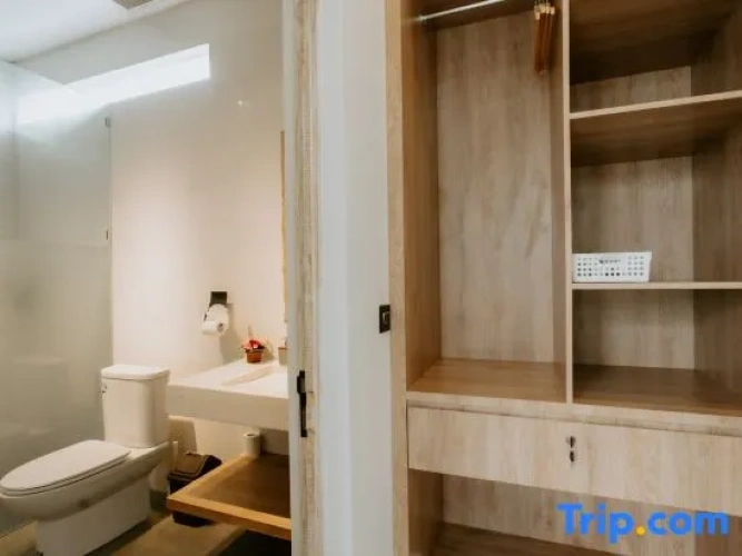 2 Bedrooms Villa