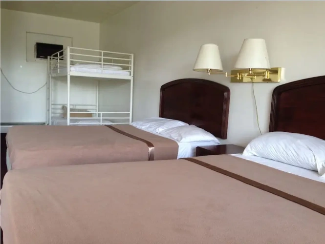 Standard Sextuple room